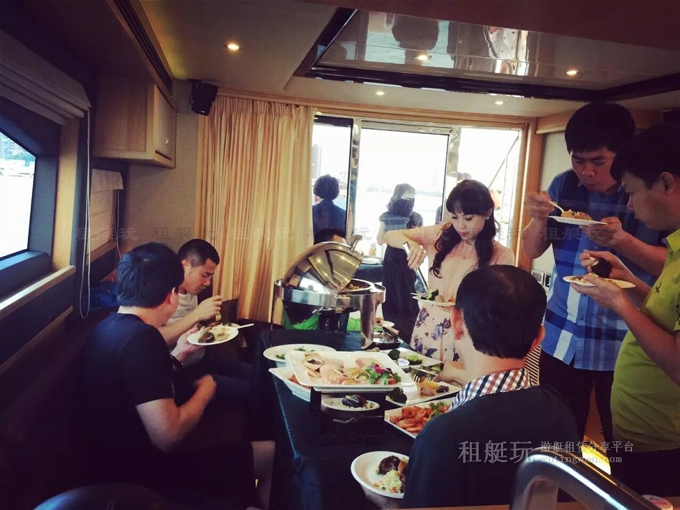 廈門(mén)游艇租賃